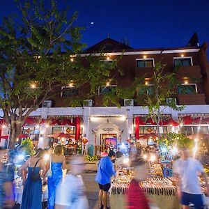 The Experience Walking Street Chiang Mai